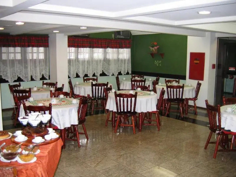 Holz Hotel