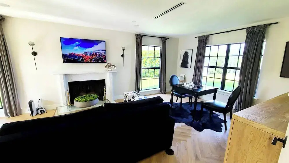 New 5 Bedroom Modern Villa on Golf Course