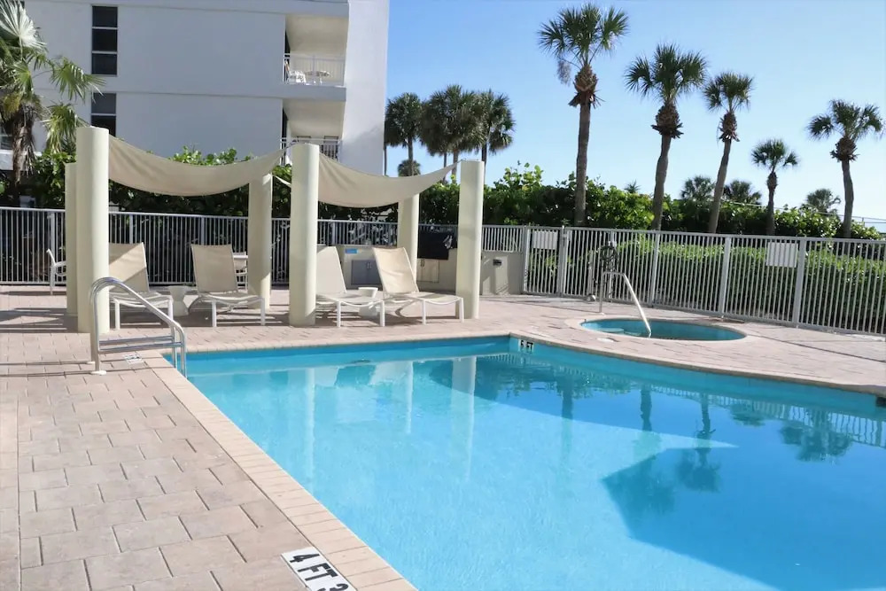Crescent Siesta Key - 503 3 Bedrooms 2 Bathrooms Condo