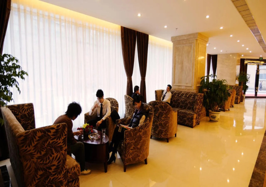 For Star Hotel Renmin North Road