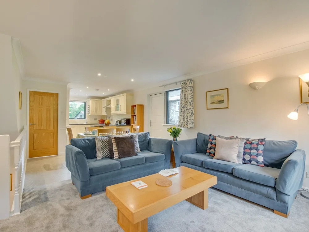Luxurious Holiday Home With Private Garden at Chapel Stile
