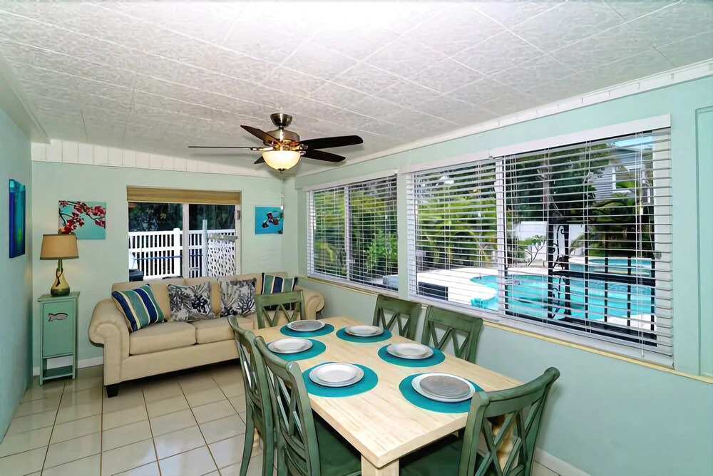 Manatee Cottage 2 Bedrooms 2 Bathrooms Home