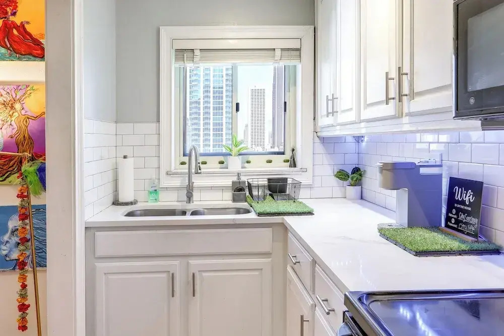 Colorful Atlanta Vacation Rental - Walk to Dtwn!