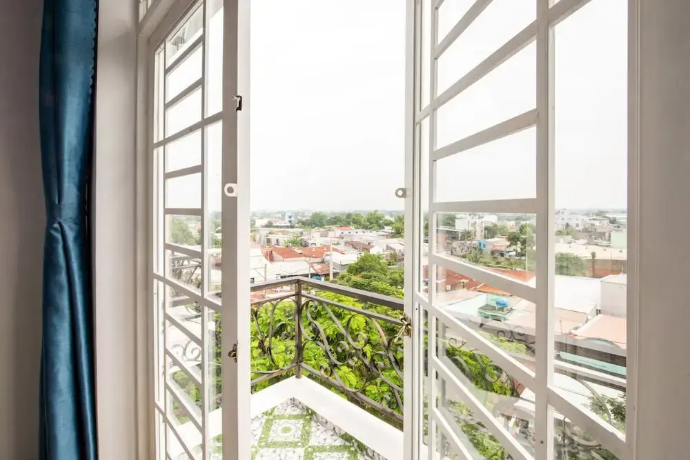 White 1 Hotel by OYO Rooms