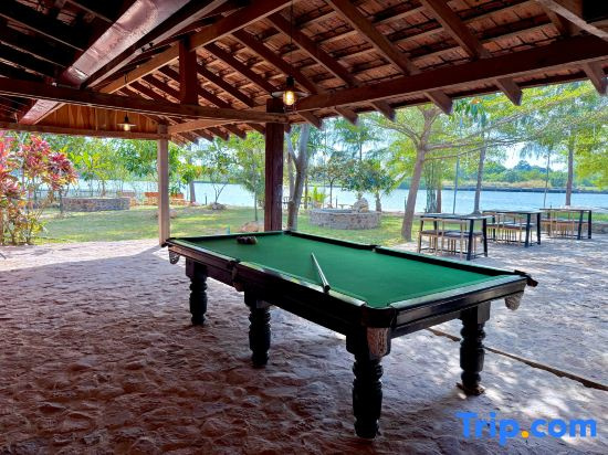 Sun&Roots Lodge Restaurant and Bar