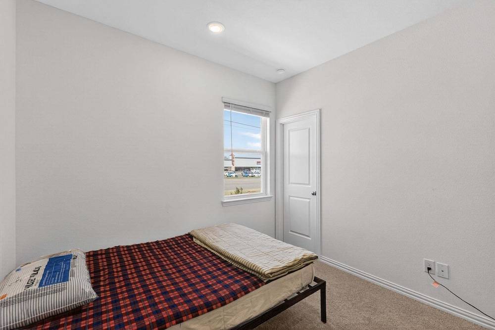 Private Escape Near Dfw Fort Worth At&t Fifa 2 Bedroom Home