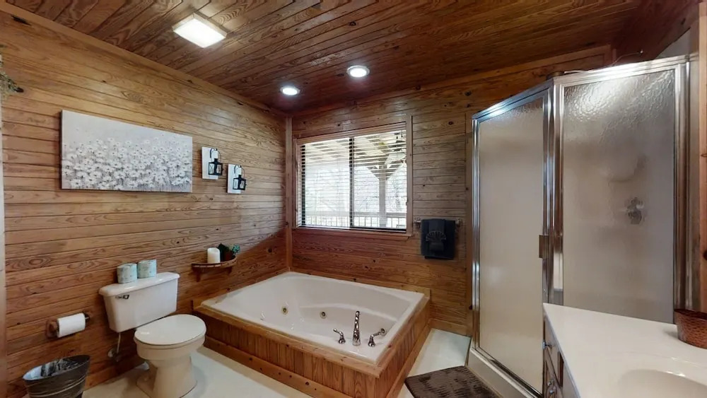 A Cowpoke's Dream 3 Bedroom Cabin by RedAwning