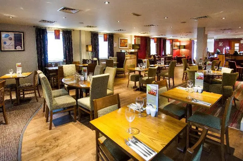 Premier Inn Leeds City West