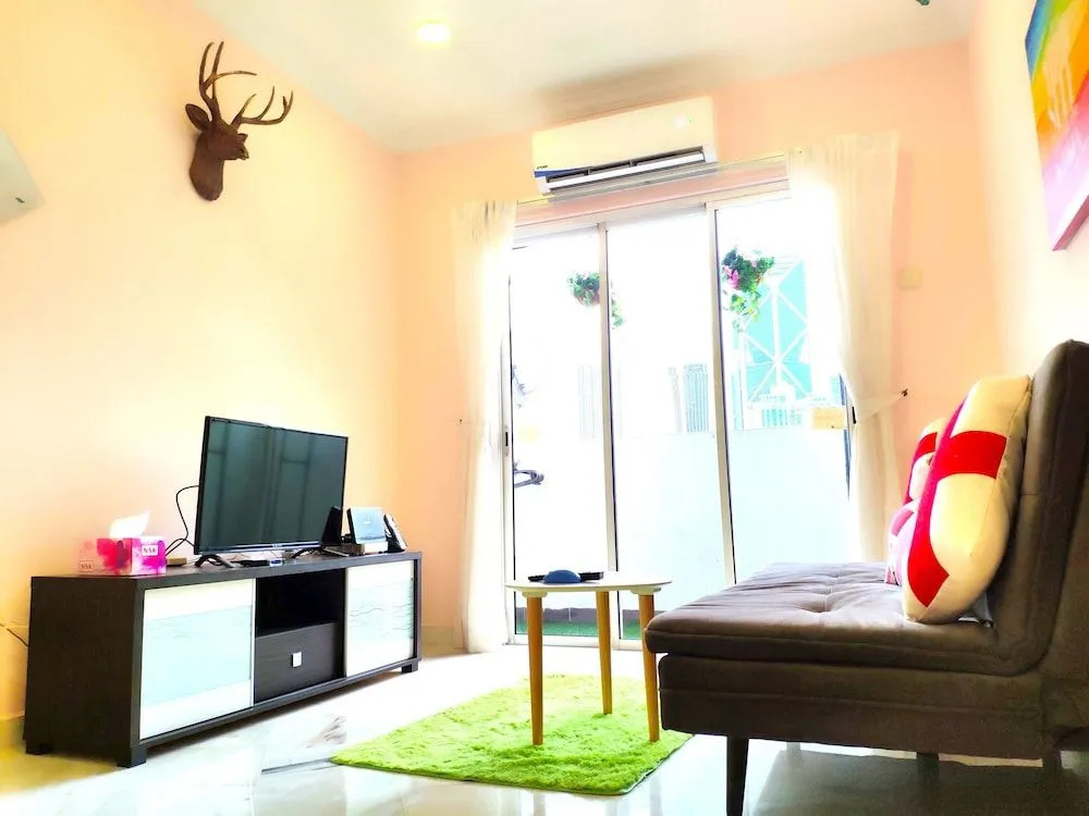 Quaint Ampang - Megan Ambassy