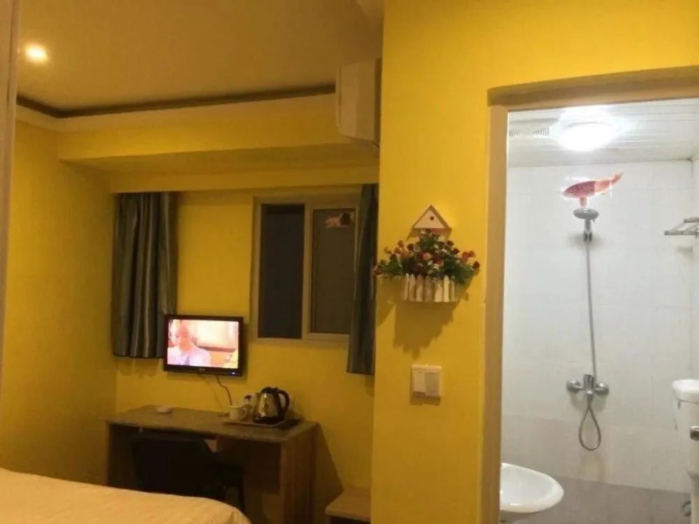 Sea fashion theme hotel