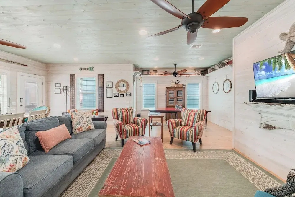 Caney Creek Beach Club - Pet Friendly! Golf Cart Included!