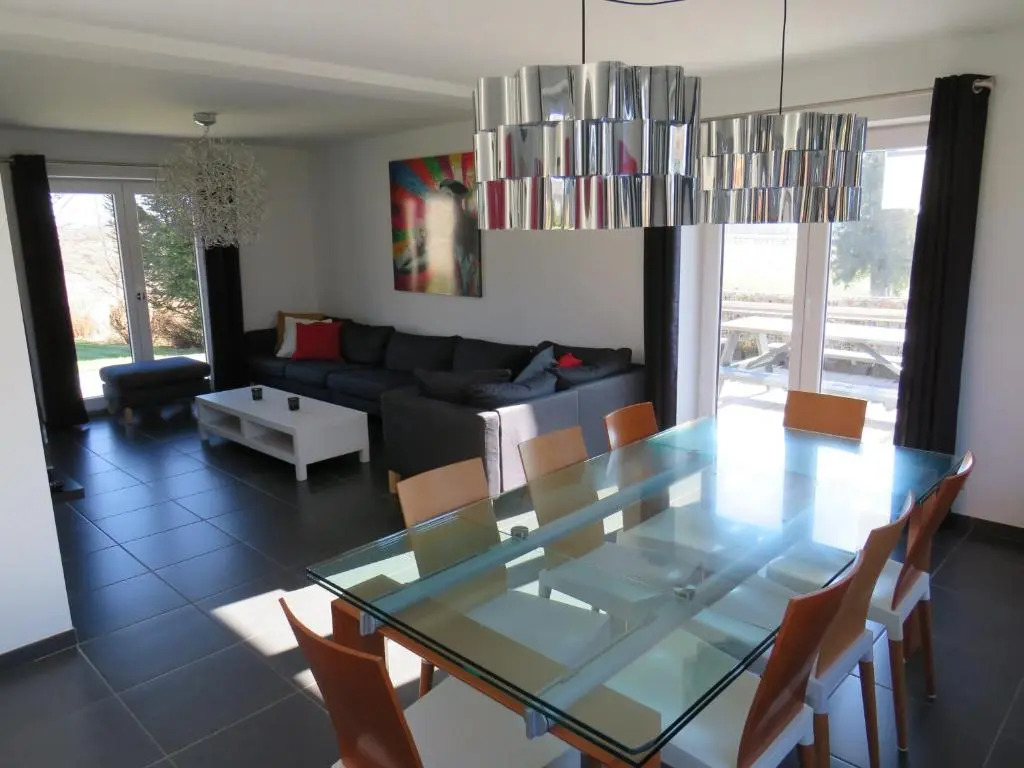 Sixine House, long weekend special