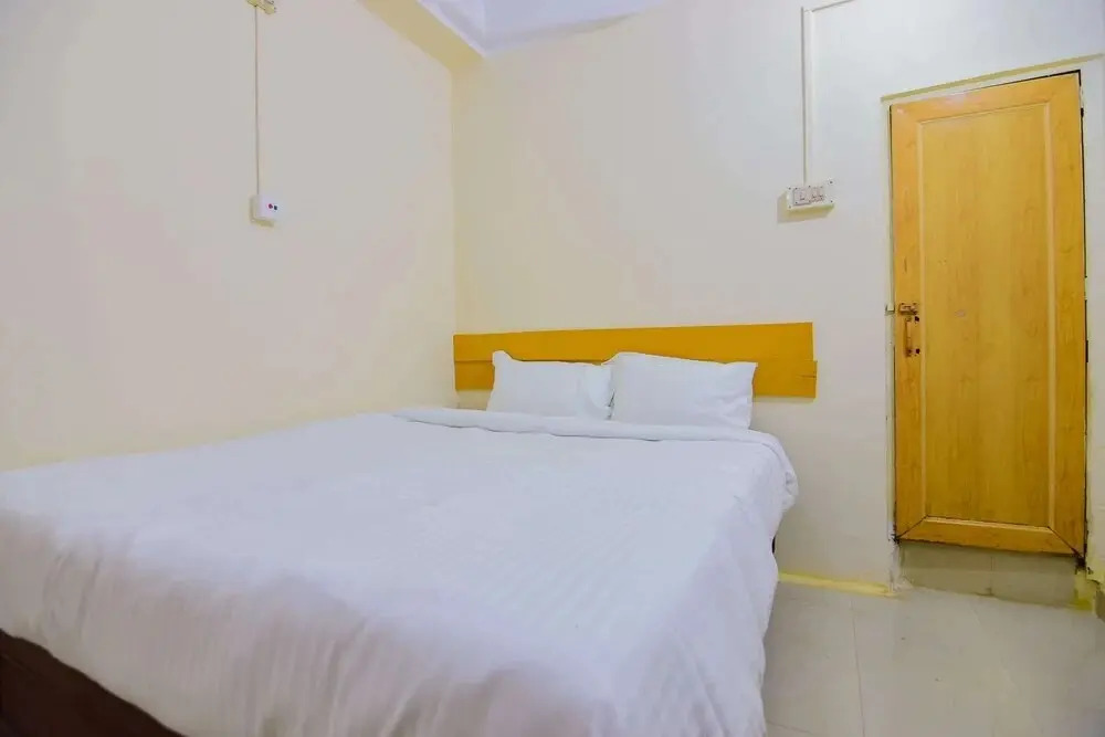 Madina Guest House by OYO Rooms
