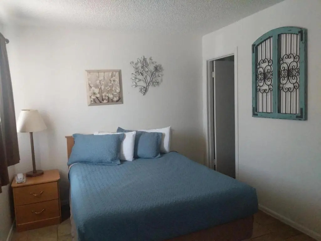 Little Daisy Motel