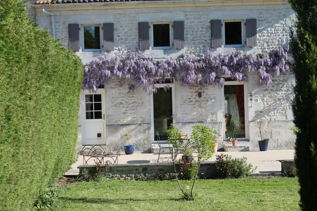 A LOrée du Bois