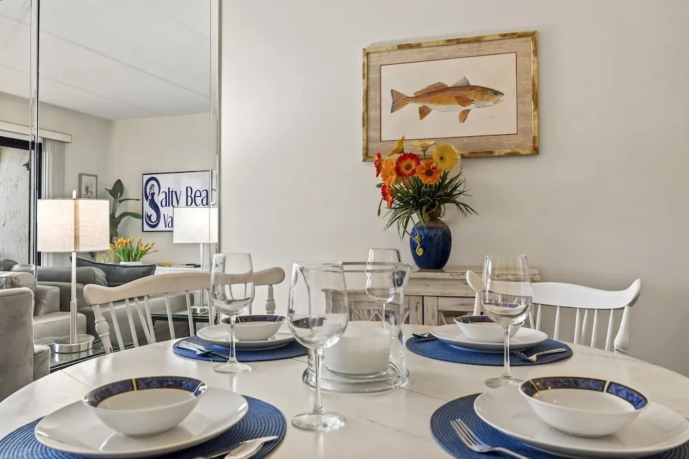 Just Beachy~ocean View~2nd Fl 2 Bedroom Condo by RedAwning