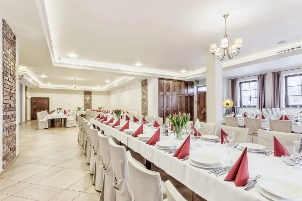 Hotel Modrzewiowy Dwór