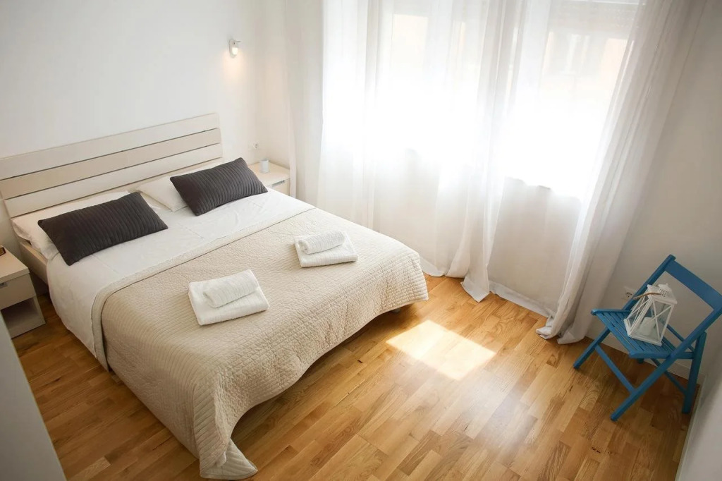 Le Monde Apartment