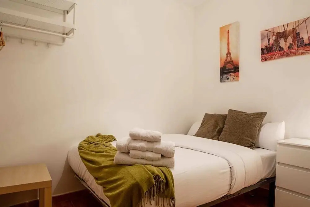 Lovely 2 Bed Apt next to Retiro