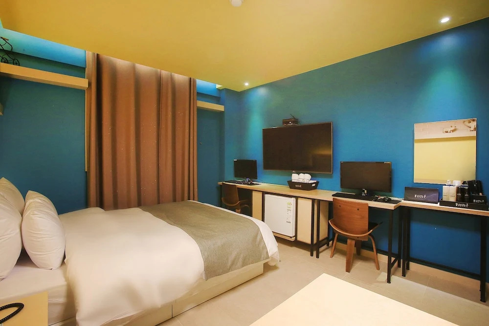Hotel Form