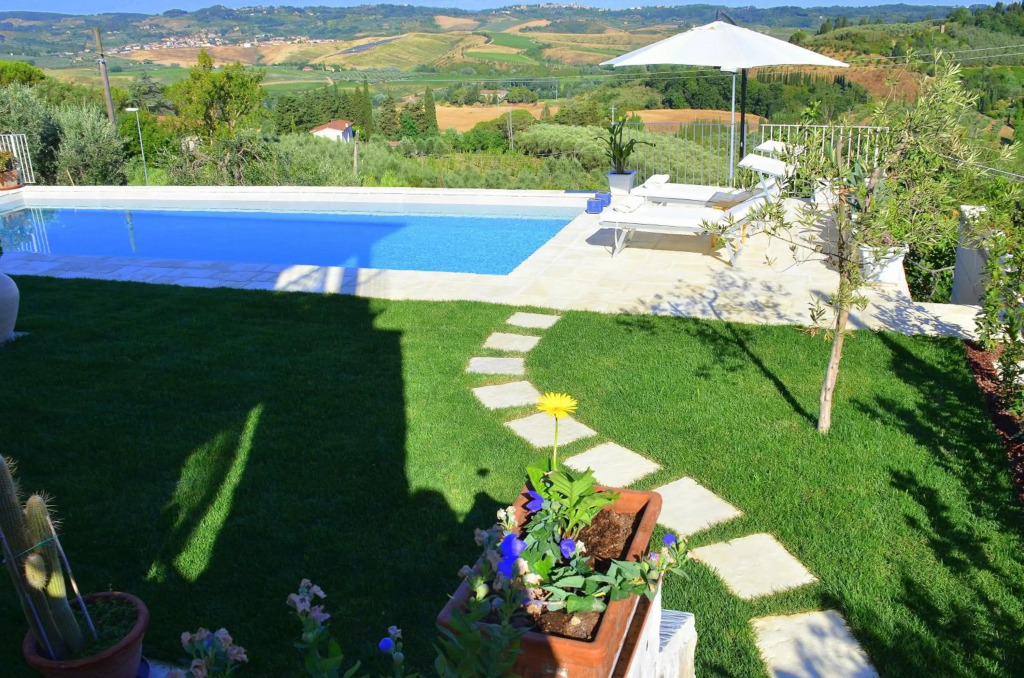 FeWo SOLE mit Garten, Terrasse und einen atemberaubenden Blick