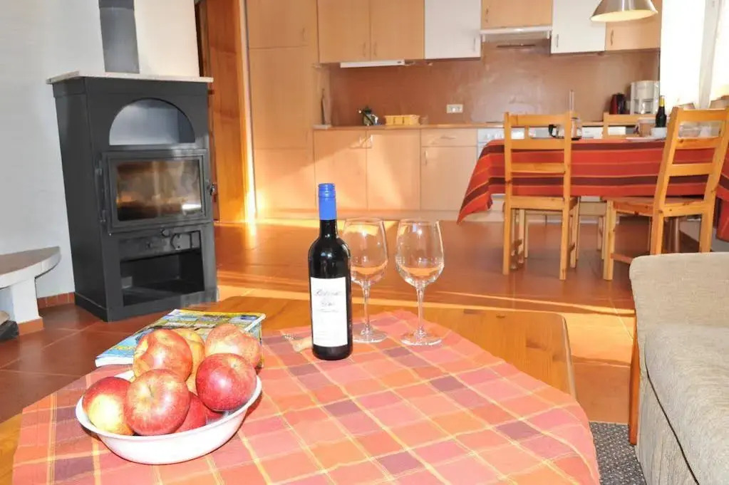 Duży apartament w Karpaczu, cisza, parking, balkon lub taras, zieleń, plac zabaw, sklep 5min
