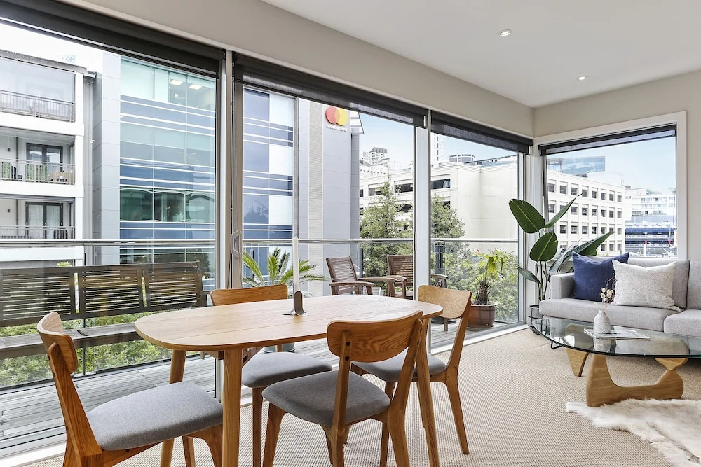 Wondrously Spacious 2 bdrm in Fantastic Location by Urban Butler