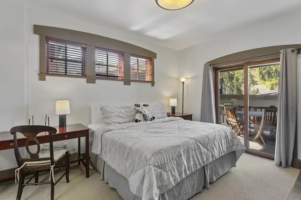 7301- Three Bedroom Deluxe Crossings Townhomes 3 Townhouse