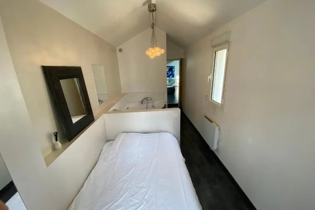 Loft 9 - 180 m2 loft in 5 min from the beach - 3 bedroom - Parking