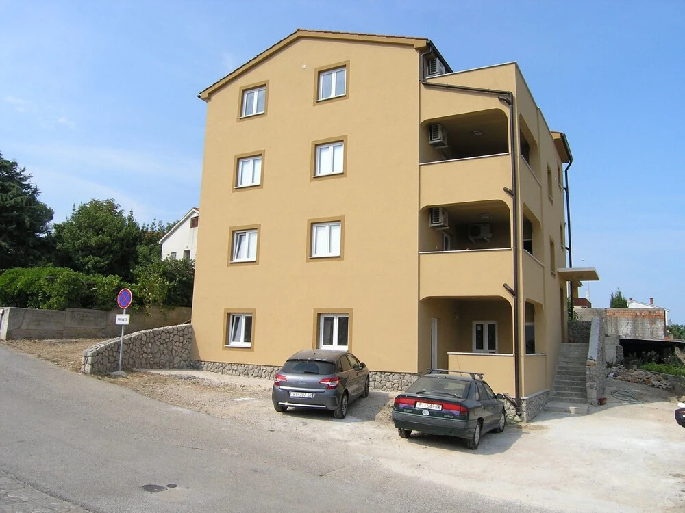 Apartment Goran