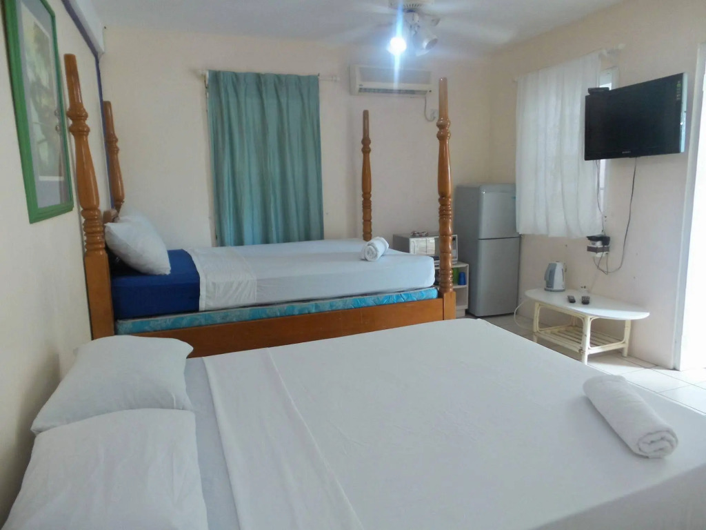 Capt. Harris Suites