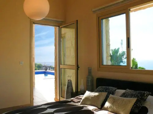 Happy Trails Pomos Panoramic Villa