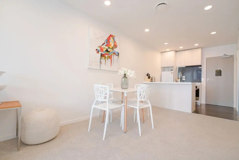 Auckland CBD Brand New 2 BDR Apartment