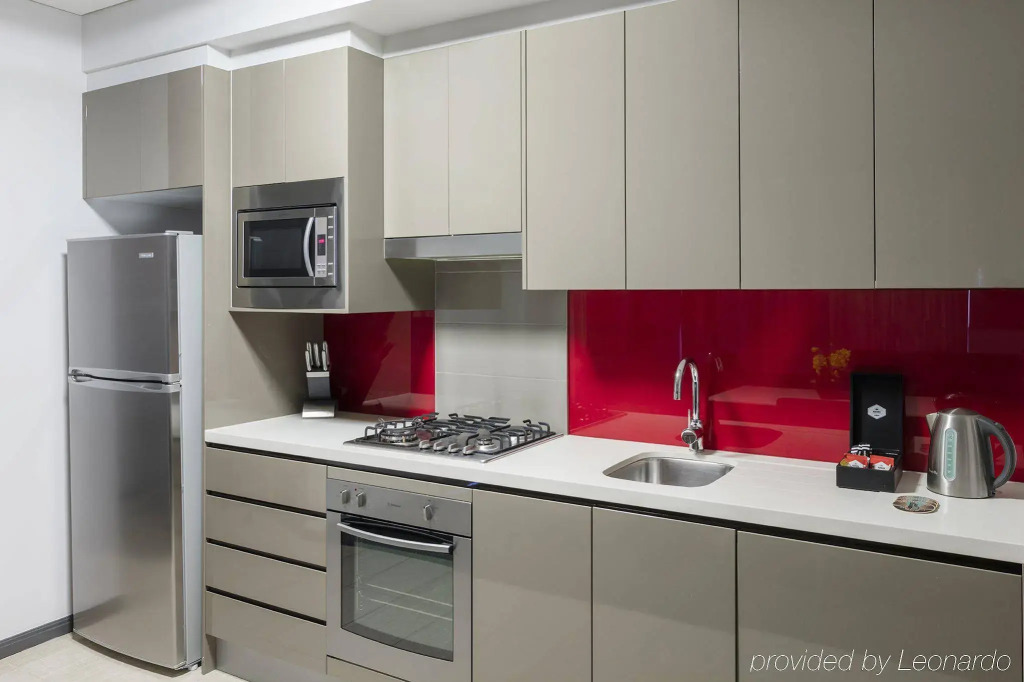 Meriton Suites Campbell Street, Sydney