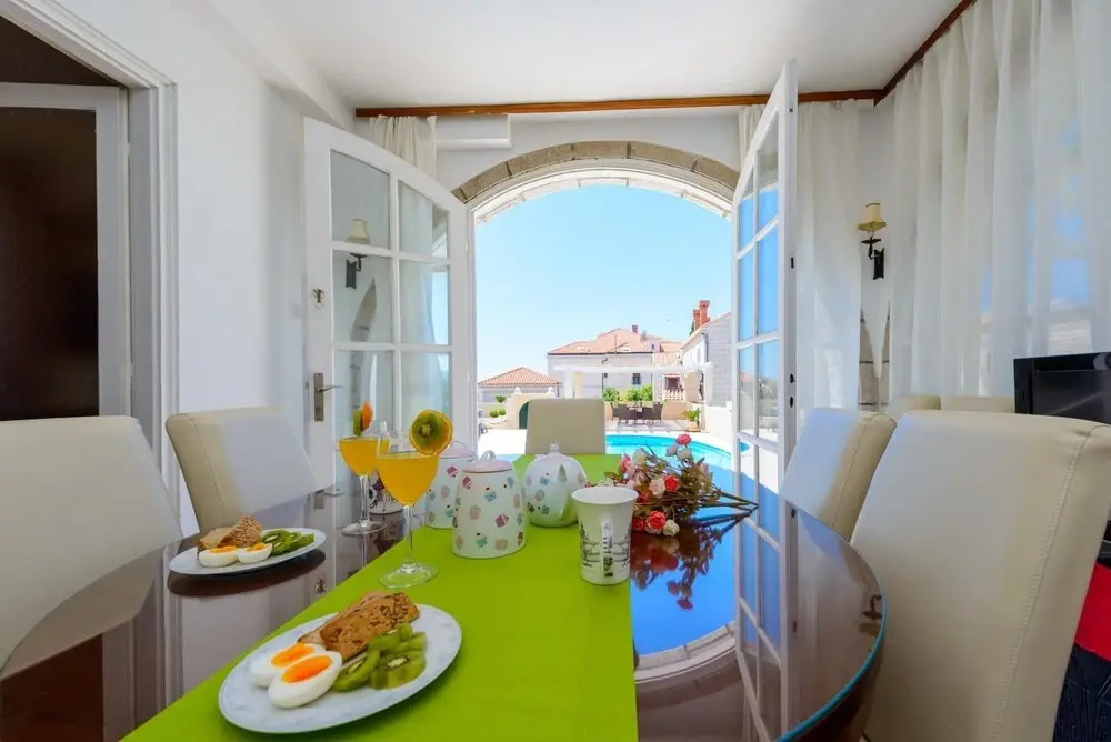 Villa Ida - Five-bedroom Villa With Swimming Pool and Sea View ID Direct Booker 752