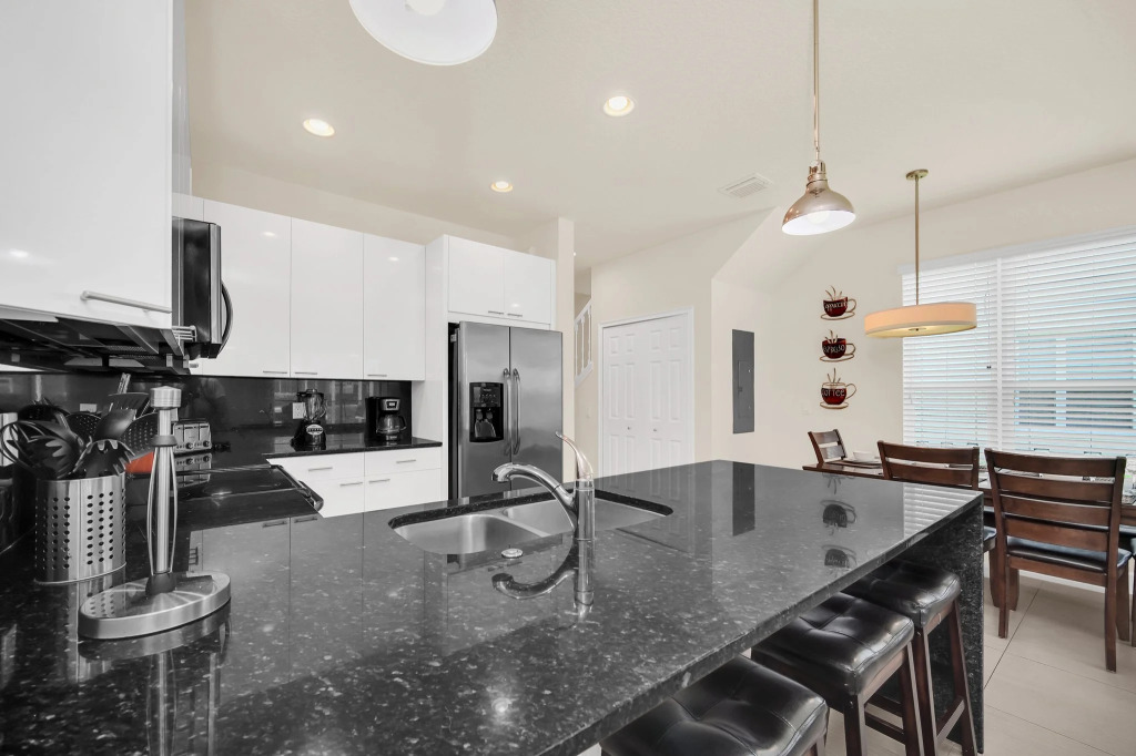 1447RETREAT , Clermont , US