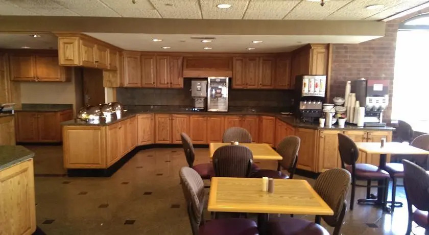 Rodeway Inn & Suites Denver