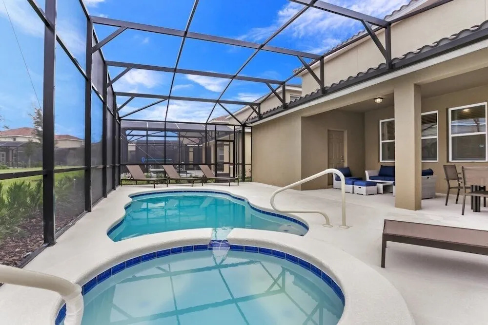 6bed 4Ba Villa Game Room Pool Spa