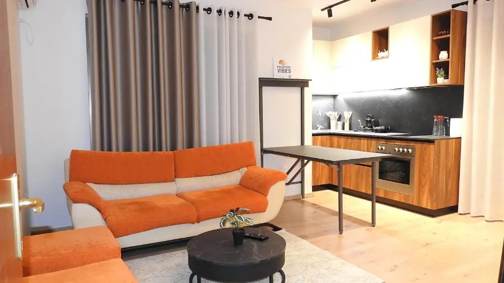 Vacation Vibes - Modern Apartment in Golem near sea