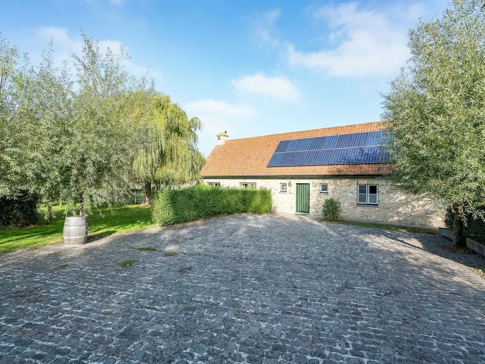 Rural Villa, 4 Kilometres From the Beach