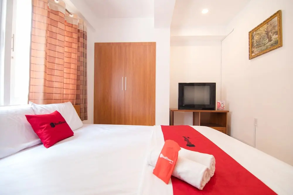 Reddoorz Plus Near Thao Dien