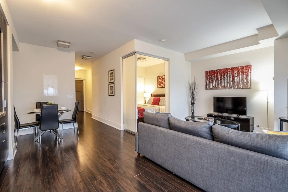 Galaxy Suites 300 Front Unit 3003