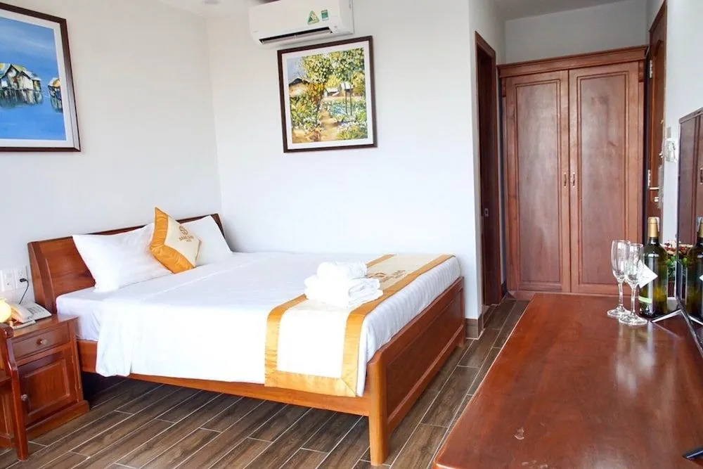 S79 Hotel Happy 88 Tran Hung Dao Street