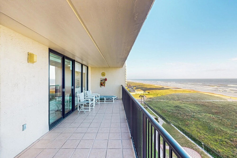 Sweeping View, Luxe Perks: Suntide III - Unit 708