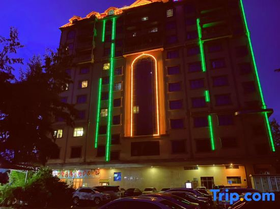 Dongxing Zijin Hotel