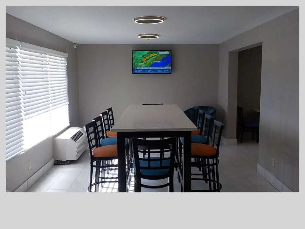 Clarion Pointe Indianapolis Northeast