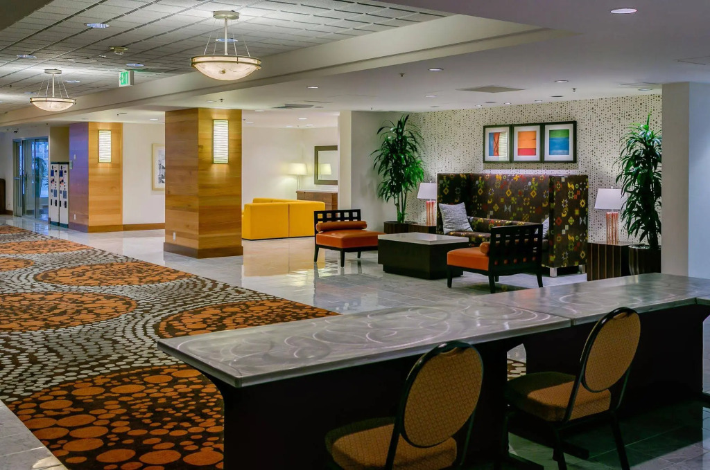 Holiday Inn San Francisco - Golden Gateway newly renovated with No Resort Fee