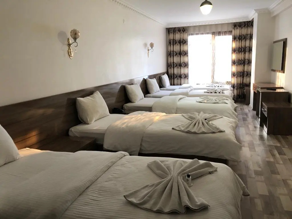 Toprak Hotel