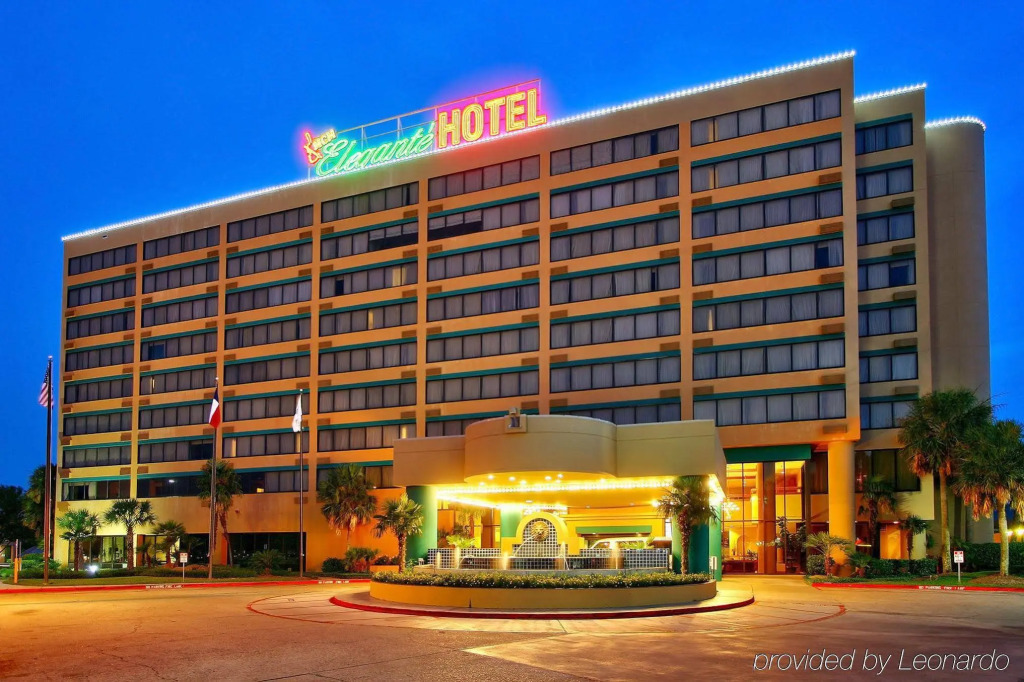 MCM Eleganté Hotel & Conference Center