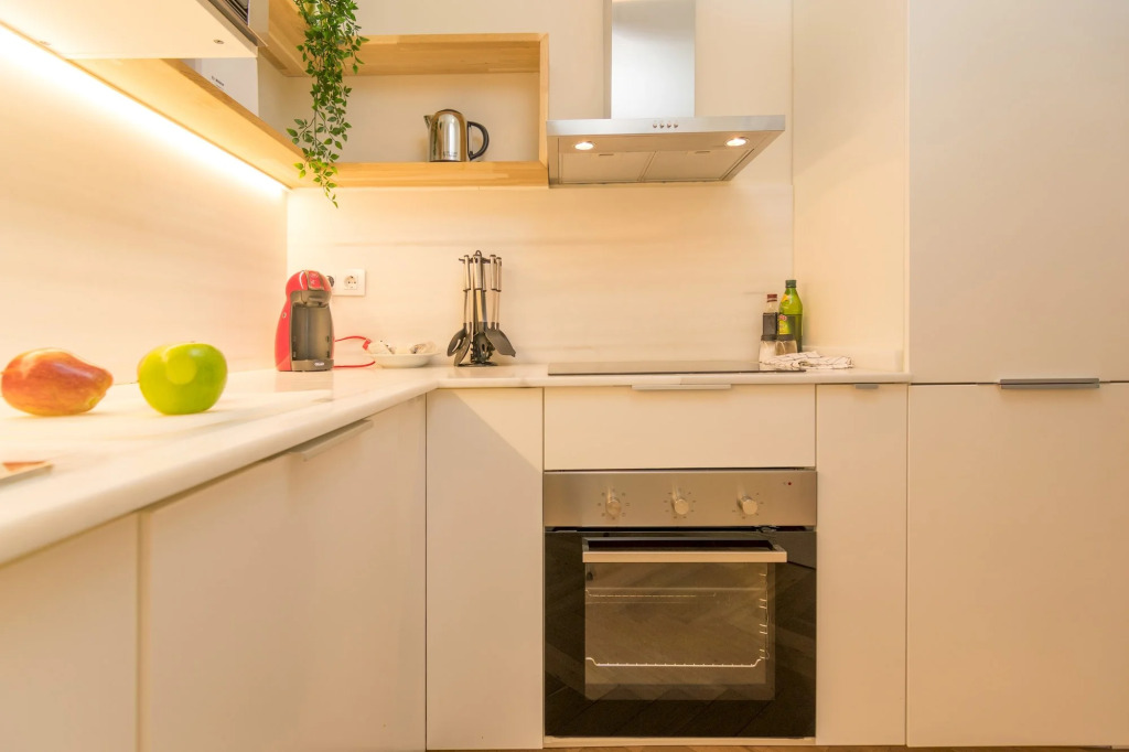 Liceu in Barcelona with 2 bedrooms and 1 bathrooms